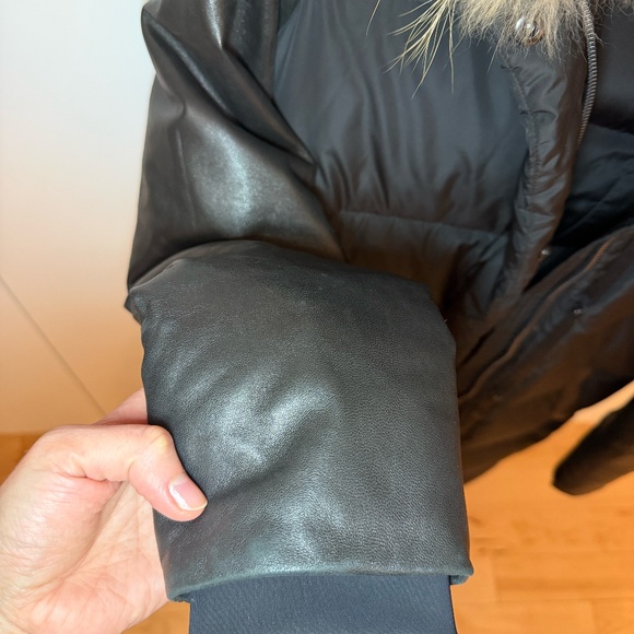 RUDSAK Black XS Women’s Mid-Length Quilted Down Winter Coat Real Fur - Picture 3 of 5